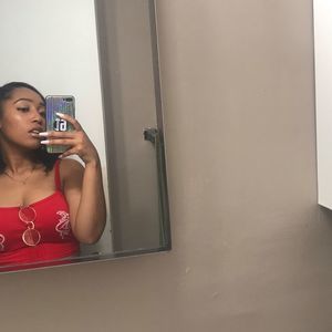 Meet your Posher, Gabrielle